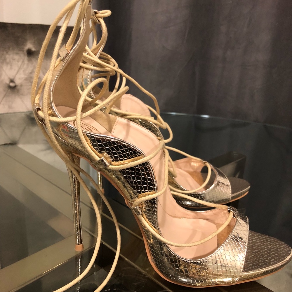 Gold magic sandals🌟⭐️💫